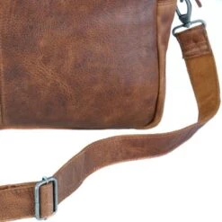 DSTRCT Special Raider Leather Laptopbag 2-vaks 15.6" Cognac 27 DSTRCT Special Raider Leather Laptopbag 2-vaks 15.6" Cognac -Mode Tassenwinkel 20210916 capture0012