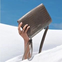 LouLou Essentiels Ally 23 Crossbody Sage -Mode Tassenwinkel 23cb159s069 1