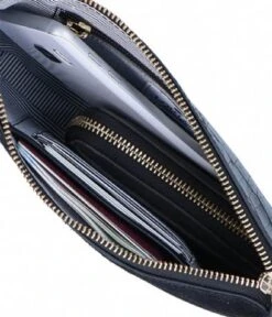 LouLou Essentiels Classy Croc 25 Crossbody Black -Mode Tassenwinkel 25crossbody149lg 001 001 6 600