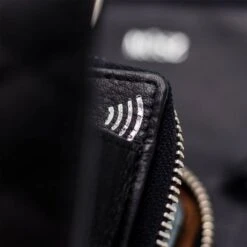 MOSZ Telefoontasje Quilted Black Brushed Silver -Mode Tassenwinkel 6 14 1 1