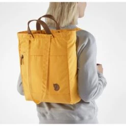 Fjallraven Fjällräven Totepack No.1 Black 3 Fjallraven Fjällräven Totepack No.1 Black -Mode Tassenwinkel 7323450489779 ss19 a totepack no1 fjaellraeven 211 1 1 1