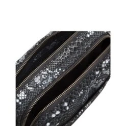 Cowboysbag X Bobbie Bodt Bag Bobbie Schoudertas Snake Black And White -Mode Tassenwinkel bag bobbie3057 2 000107 snakeblackandwhite 4