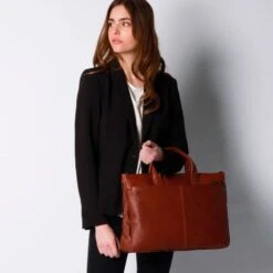 Piquadro Black Square Small Expandable Computer Bag 15.6'' Tobacco 11 Piquadro Black Square Small Expandable Computer Bag 15.6'' Tobacco -Mode Tassenwinkel ca4021b3 ve dett8 1 1