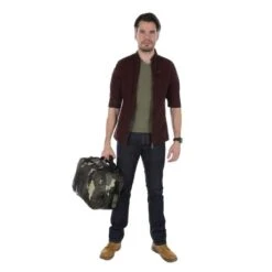 CabinZero Classic 28L Ultra Light Cabin Bag Urban Camo -Mode Tassenwinkel cz081306 web 5