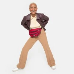 Eastpak Doggy Bag Heuptas Sailor Red -Mode Tassenwinkel doggy bag sailor red 5