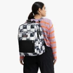 Eastpak Pinnacle Rugzak Tags Checks -Mode Tassenwinkel ek000060 2e9 alt001 uc250736 mhigh