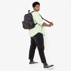 Eastpak Padded Pak'r Rugzak The Simpsons Black 16 Eastpak Padded Pak'r Rugzak The Simpsons Black -Mode Tassenwinkel ek000620 7a1 alt008 uc217665 mhigh