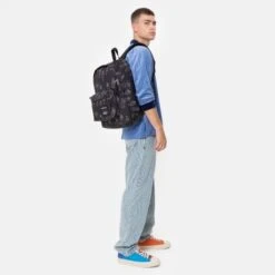 Eastpak Out Of Office Rugzak The Simpsons Black -Mode Tassenwinkel ek000767 7a1 alt012 uc235336 mhigh