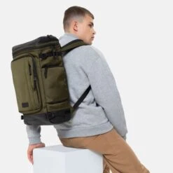 Eastpak Tecum Top Cnnct Army 14 Eastpak Tecum Top Cnnct Army -Mode Tassenwinkel ek00093d 5a1 alt004 uc214703 mhigh