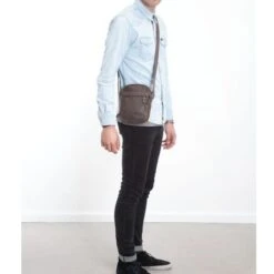 Eastpak The One Black 9 Eastpak The One Black -Mode Tassenwinkel ek045 59e alt010