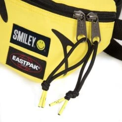 Eastpak Springer Heuptas Smile Big 10 Eastpak Springer Heuptas Smile Big -Mode Tassenwinkel ek074a923
