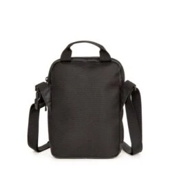 Eastpak The One CNNCT Cnnct Coat 11 Eastpak The One CNNCT Cnnct Coat -Mode Tassenwinkel ek0a5b81 80w alt003 uc155663 mhigh