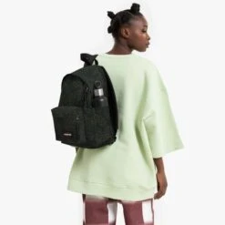 Eastpak Day Pak'r S Small Rugzak Funky Leopard 11 Eastpak Day Pak'r S Small Rugzak Funky Leopard -Mode Tassenwinkel ek0a5bg5 4e4 alt001 uc250672 mhigh