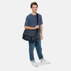 Eastpak Delegate + Schoudertas Triple Denim 11 Eastpak Delegate + Schoudertas Triple Denim -Mode Tassenwinkel ek26e26w1