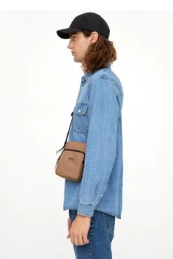 Lefrik Tokyo Crossbody Schoudertas Camel -Mode Tassenwinkel lefrik aw22 220247