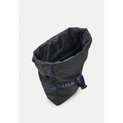 Lyle & Scott Recycled Rolltop Backpack Black 5 Lyle & Scott Recycled Rolltop Backpack Black -Mode Tassenwinkel lyle scott recycled rolltop backpack black 2